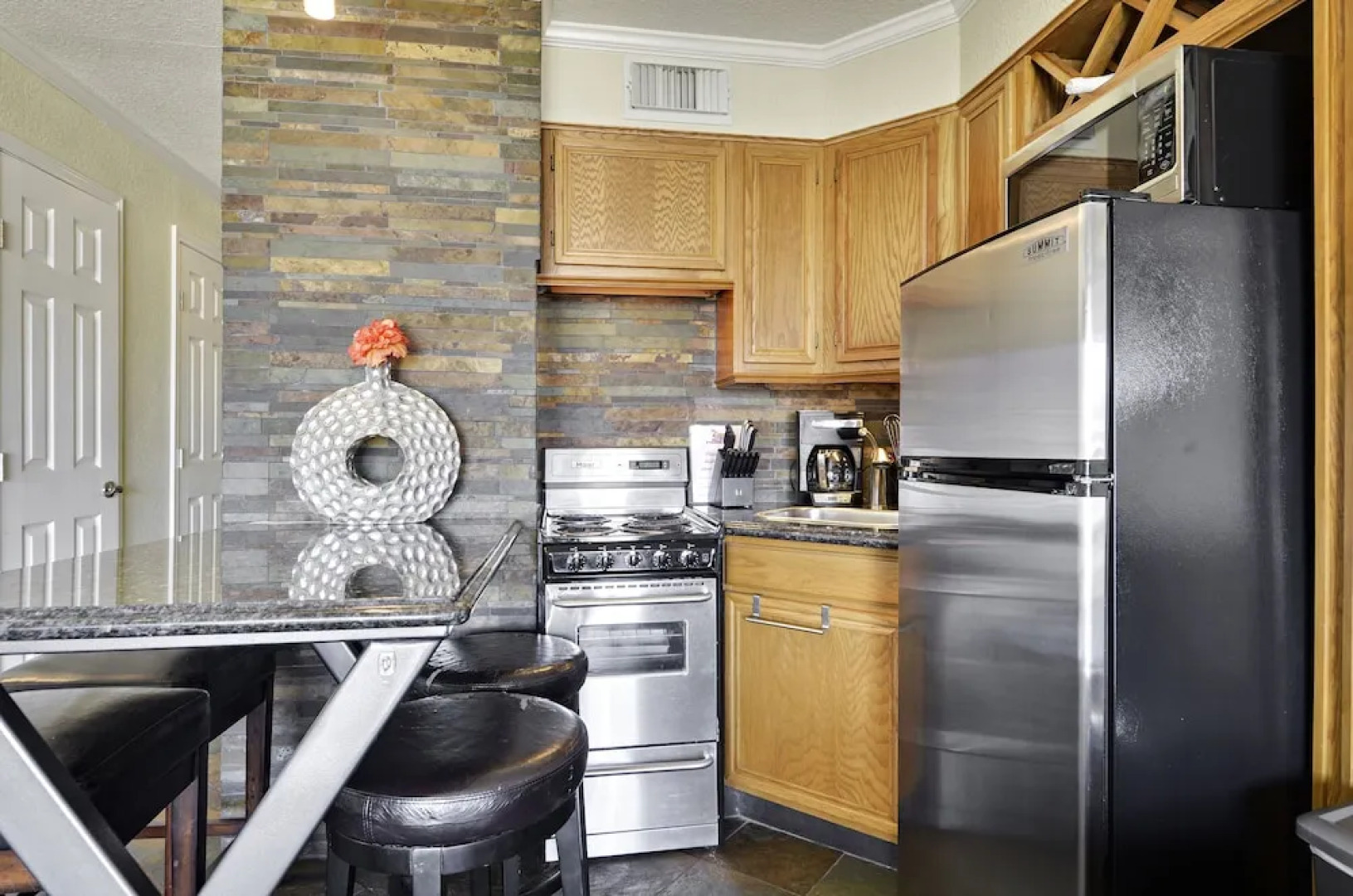 Neptune's Retreat by RedAwning