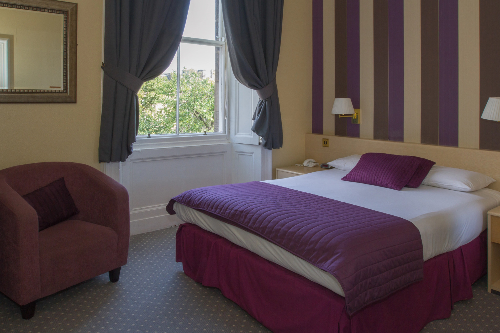 Отель Edinburgh Thistle