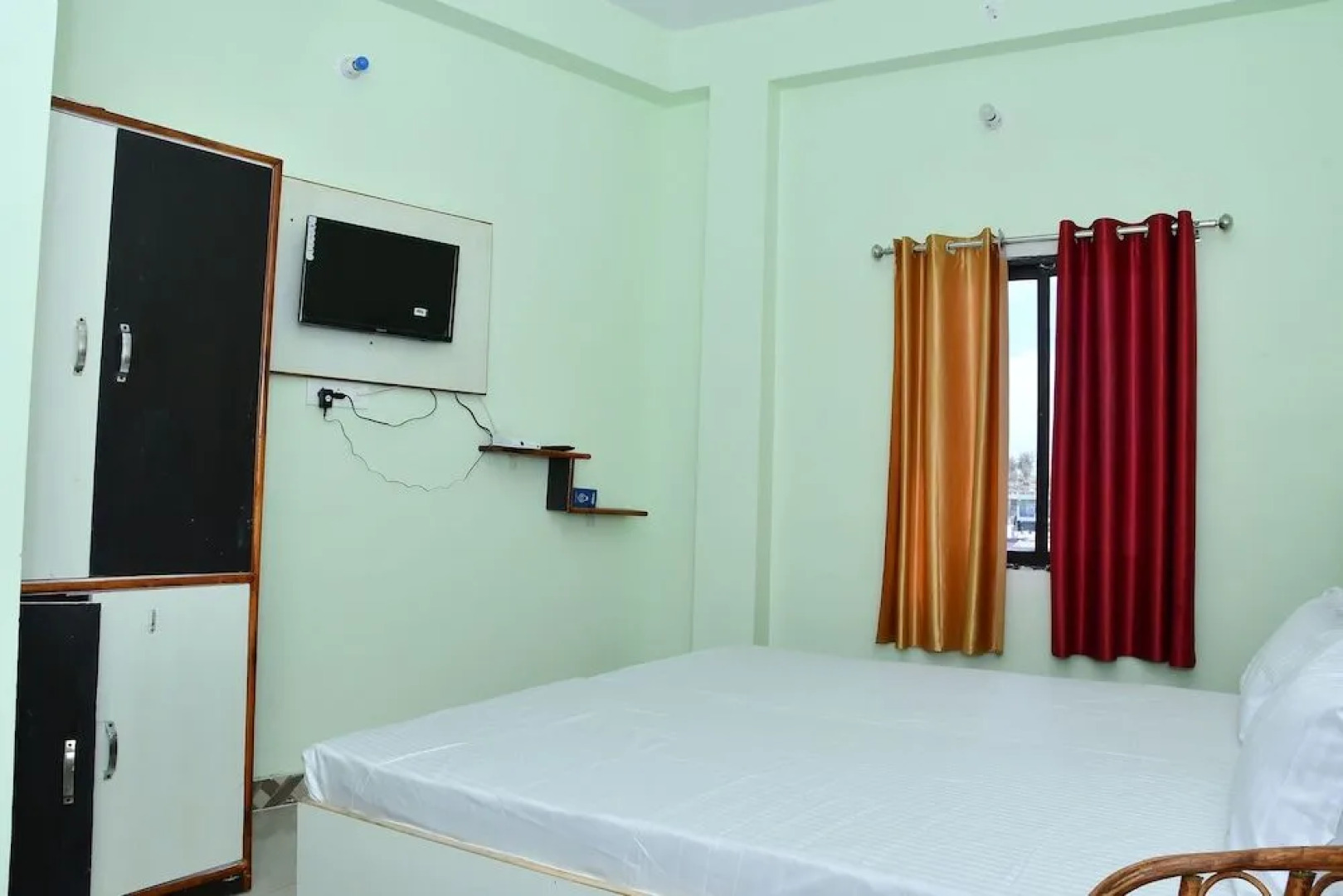 Hotel Mountain View And Rooftop Restaurant