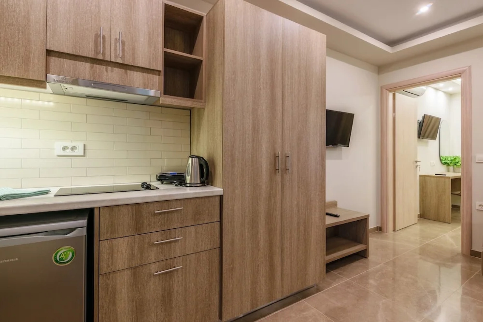 Remezzo Apartments & Studios