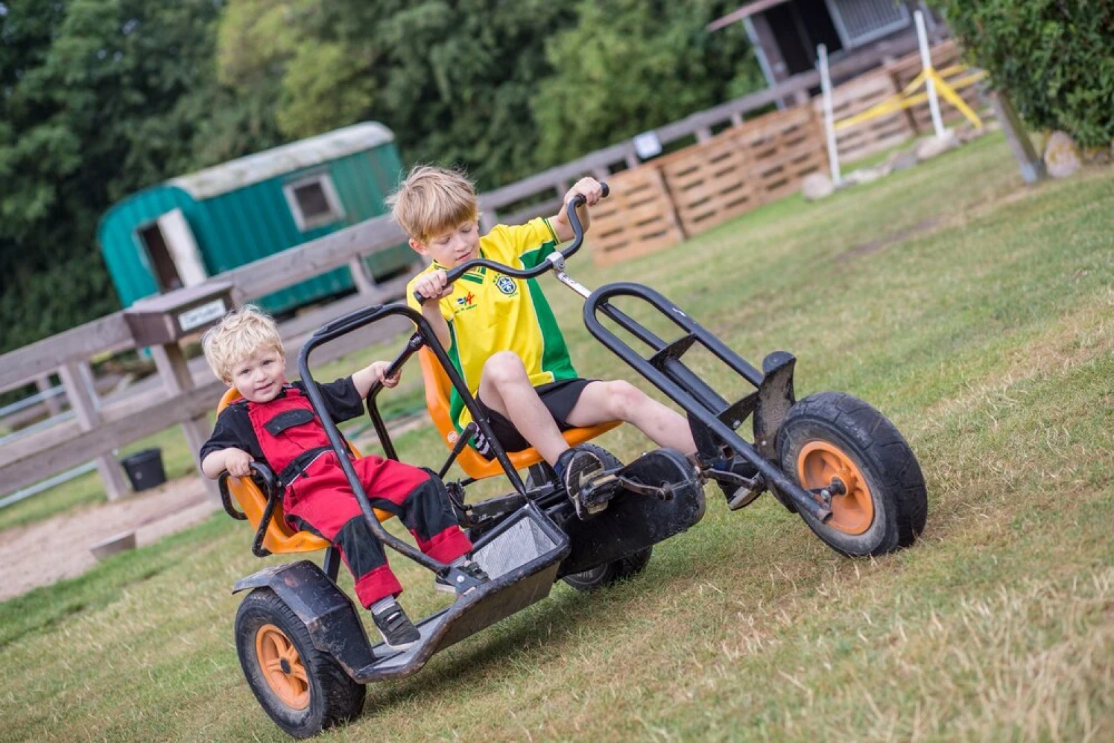 Familien Erlebnishof Büdlfarm