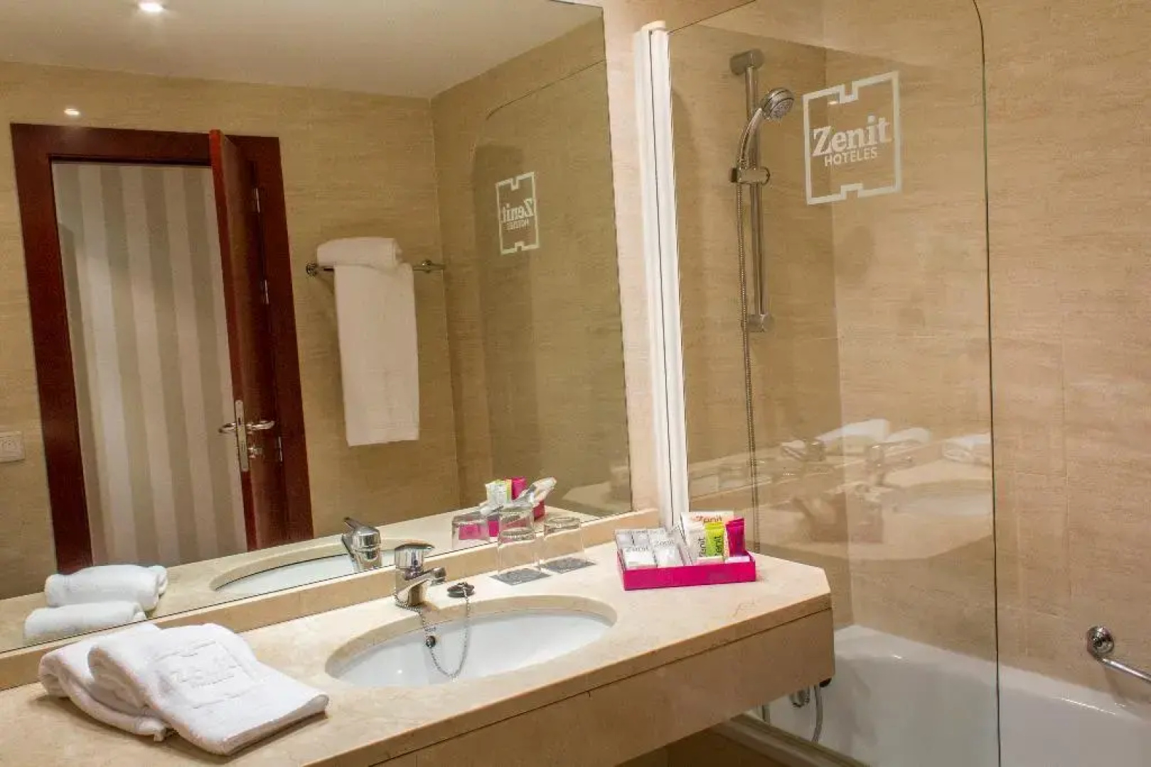 Hotel Zenit Don Yo
