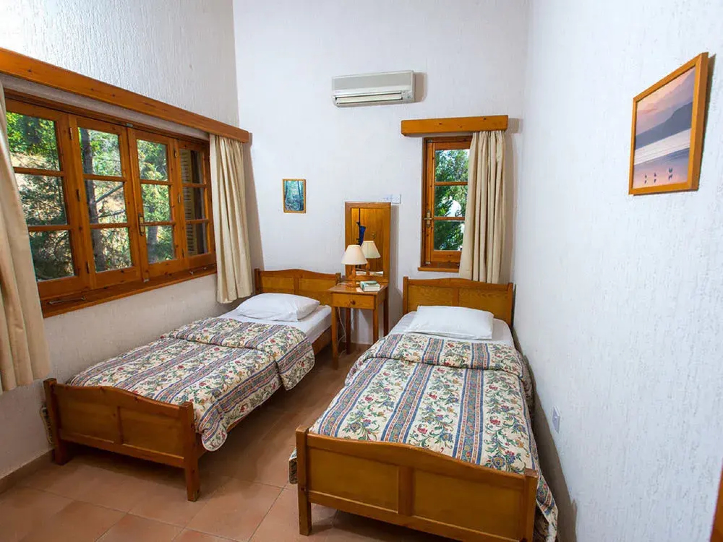 Villa Violaris