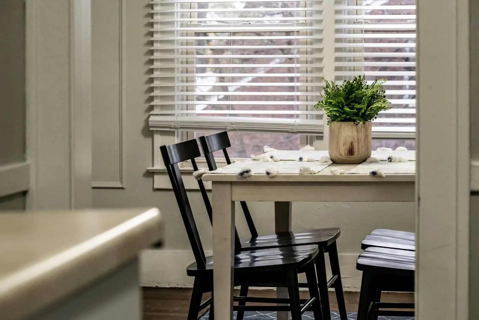 Cozy and comfortable apartment /15 minutes to down town