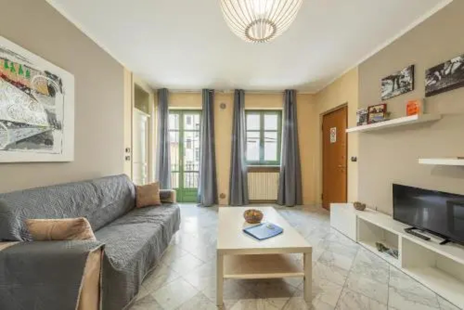 Il terrazzo e l'appartamento diVino