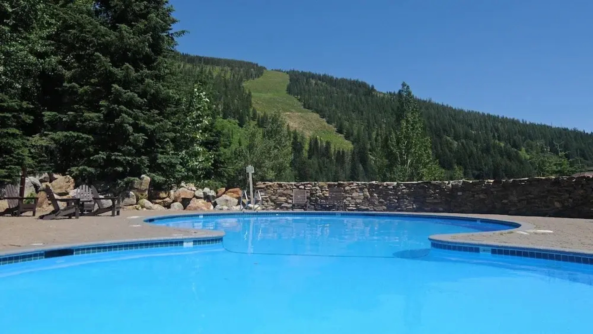 Schweitzer Mountain Resort Selkirk Lodge