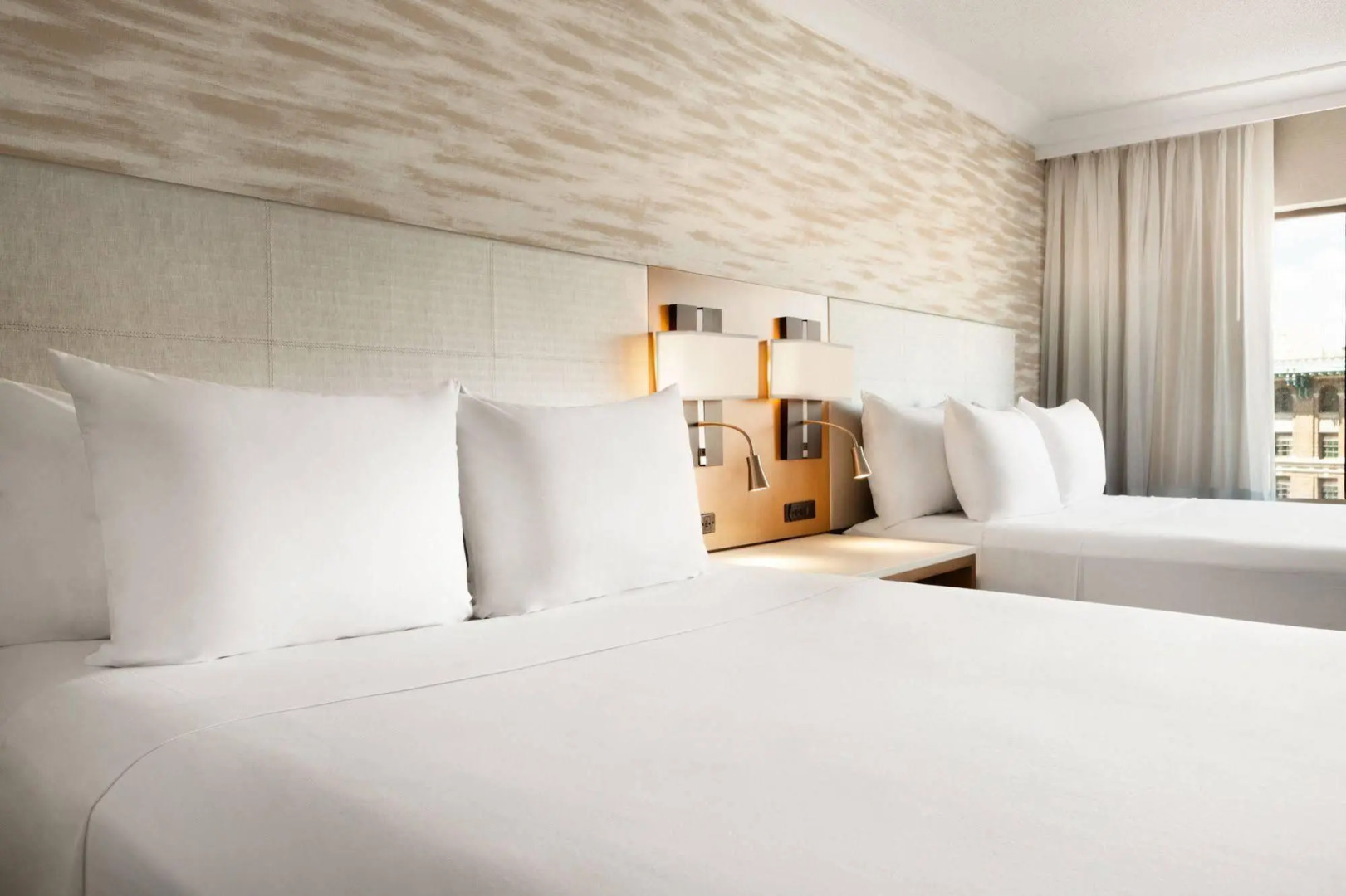 Radisson Hotel Baltimore Downtown - Inner Harbor