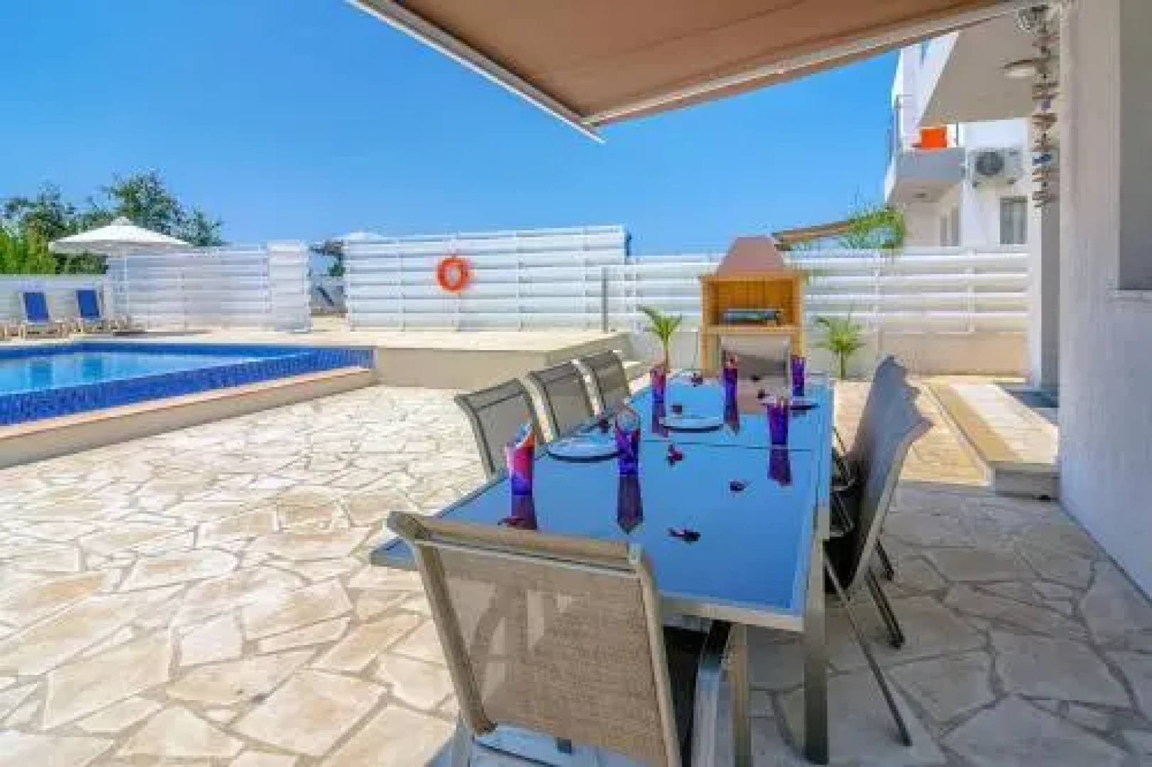 Oniros 2 Villa