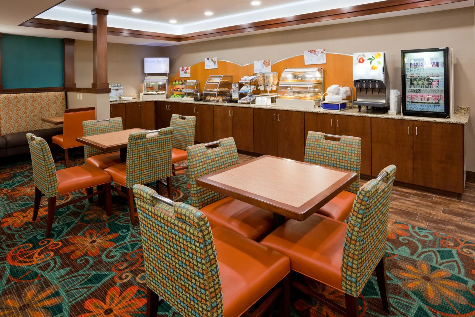 Holiday Inn Express Hotel & Suites St. Cloud by IHG