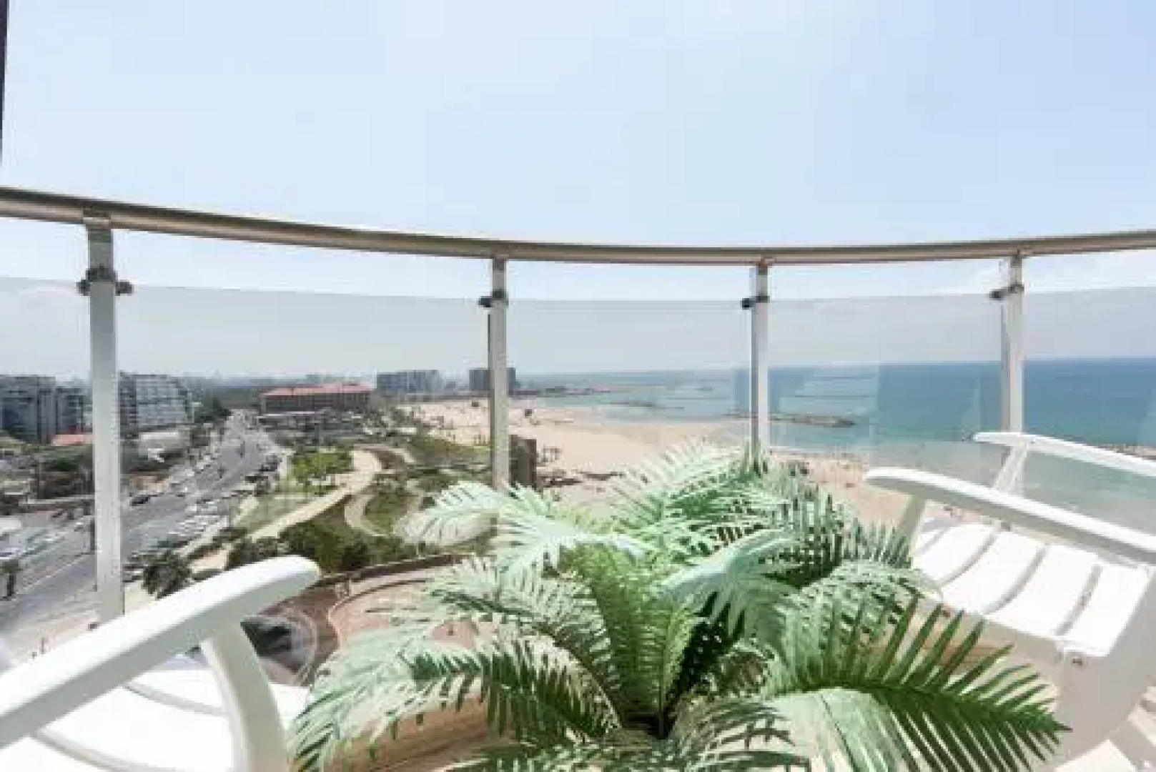 Lena's Beach Apartment