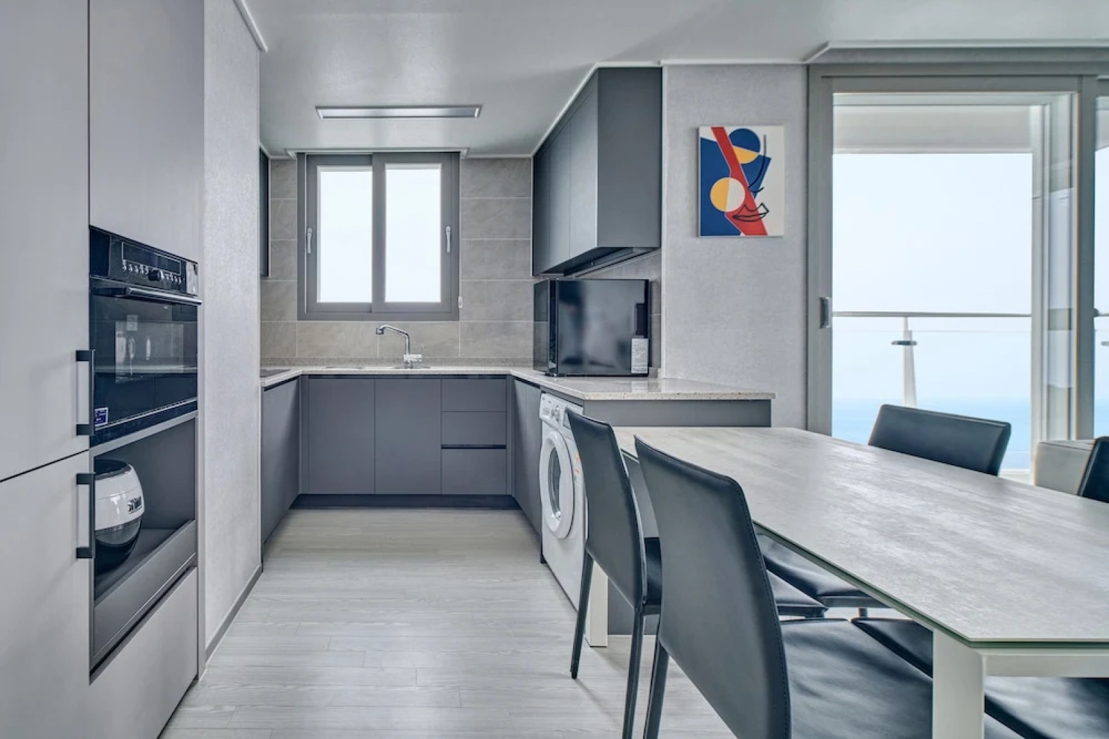 Gangneung Chonpines Ocean Suites Hotel