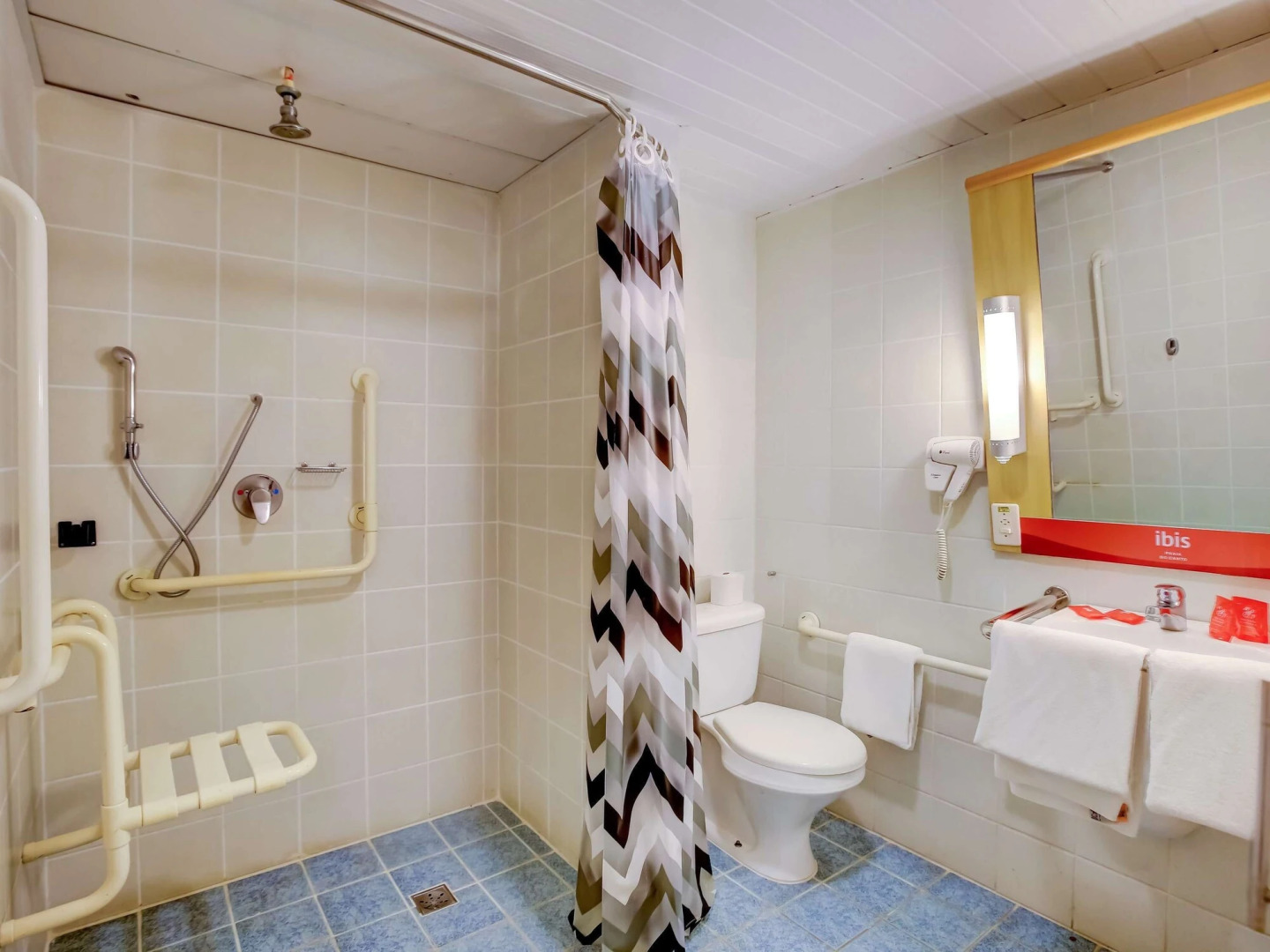 ibis Vitoria Praia Do Canto