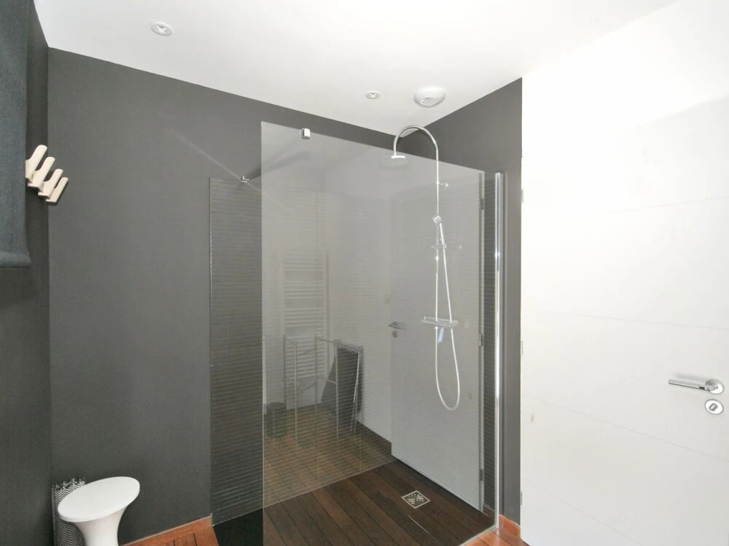 Spacious Villa in Albitreccia with Swimming Pool