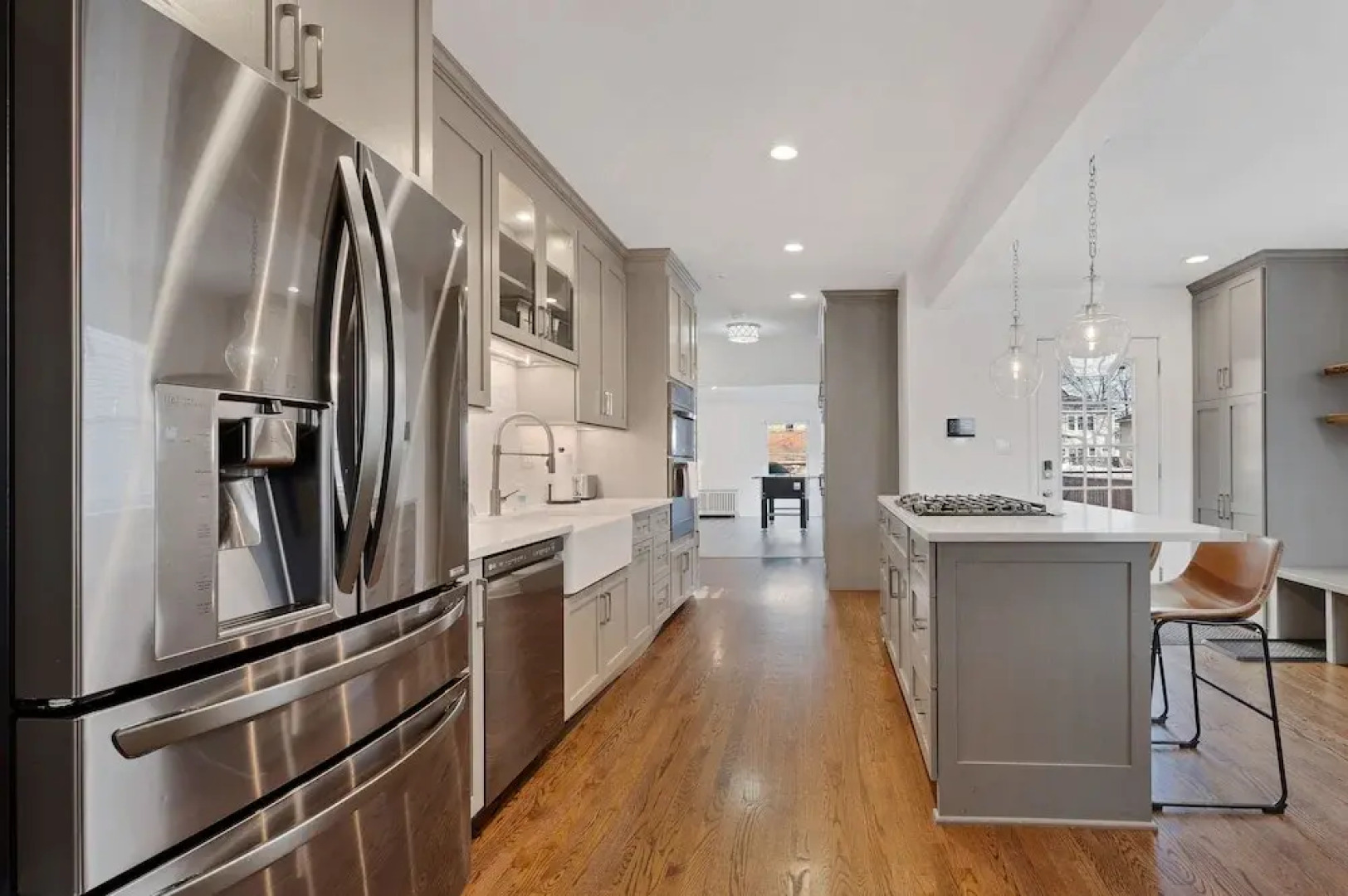 Charming Oak Park 4BD/3.5BA and 2 Private Parking by AllSet Turnover