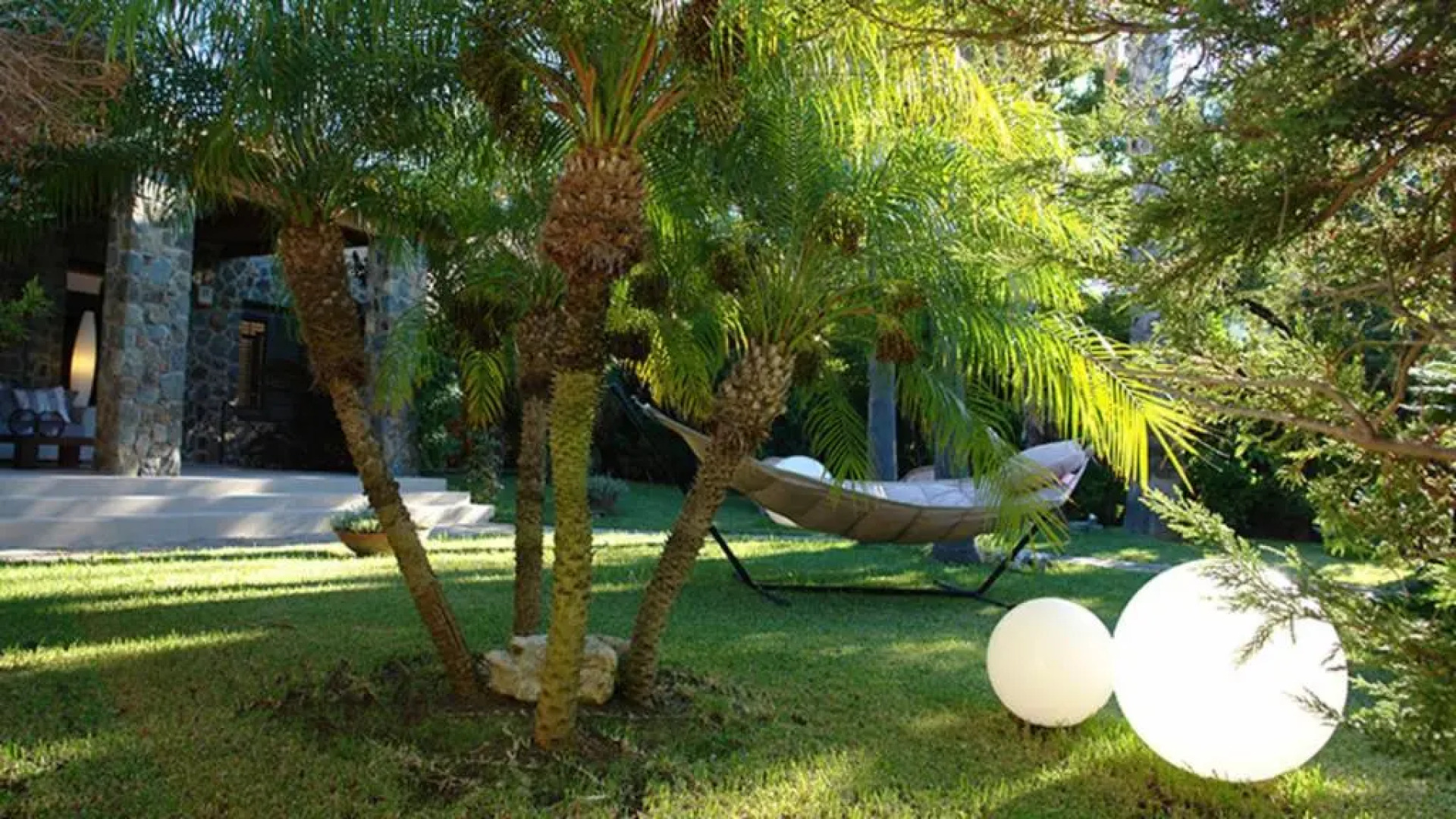 Vacation Service Emiri Bay Villas