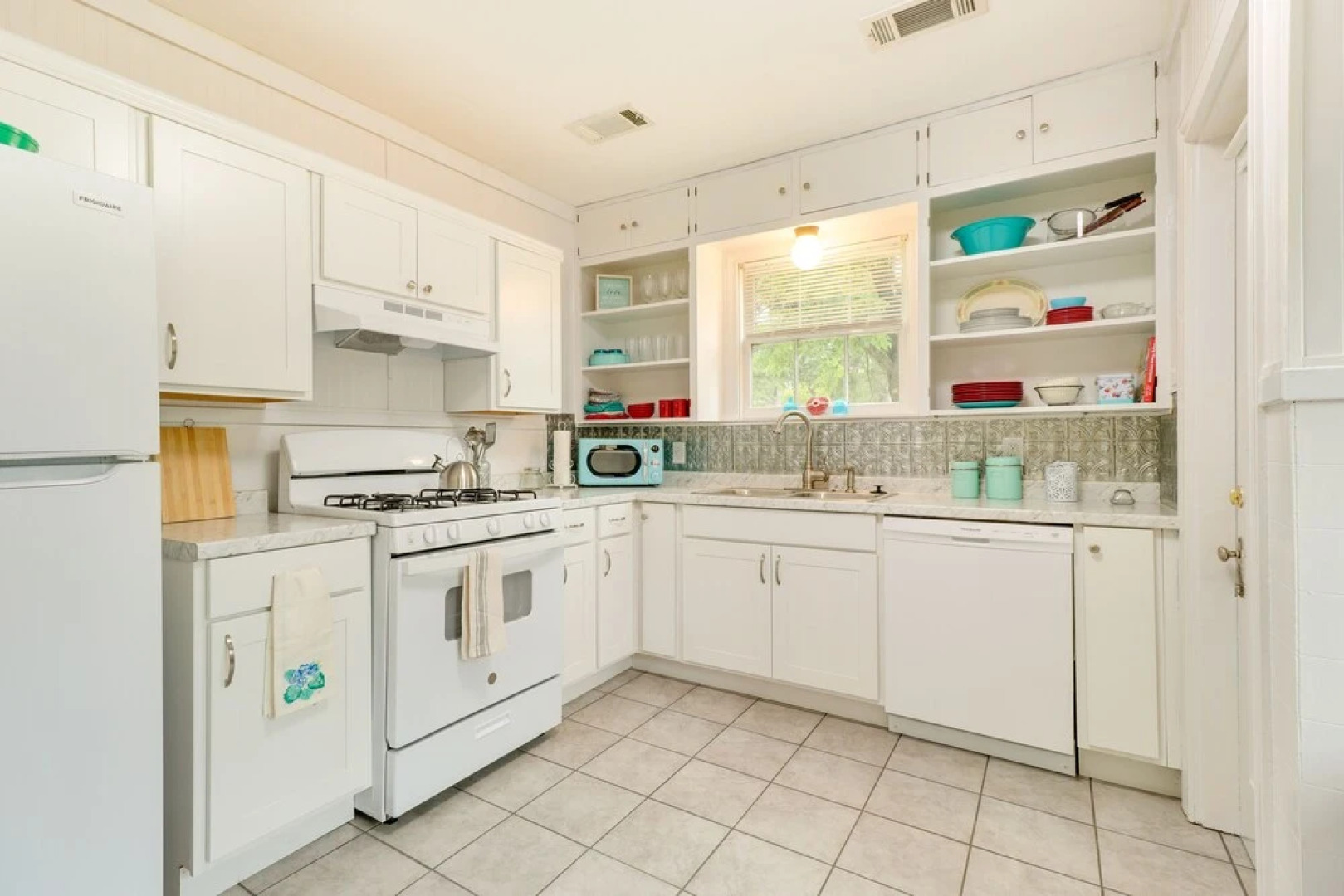 Charming Bryan Home - 3 Mi to Kyle Field!