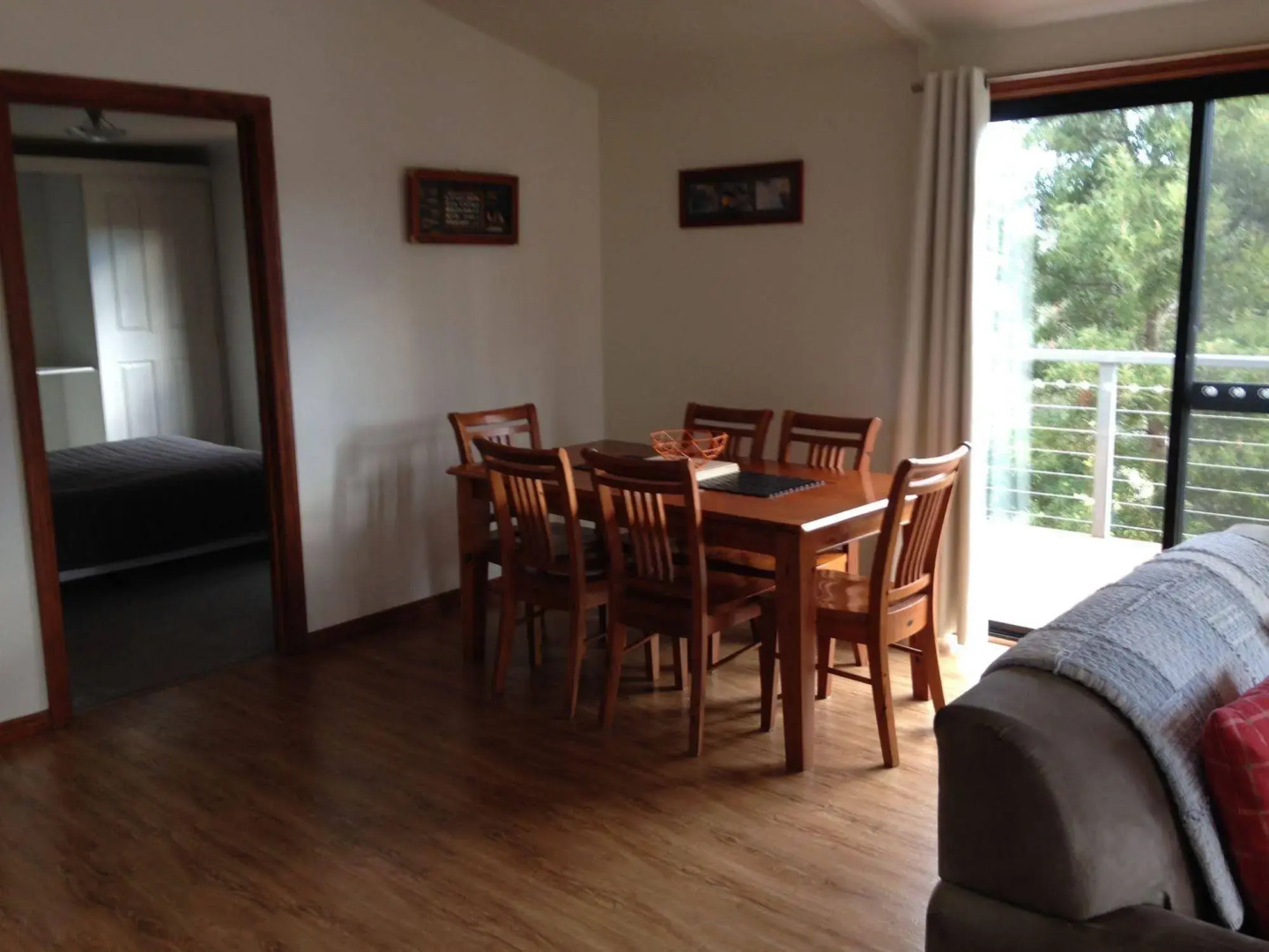 Storm Bay Guest House & Cottage