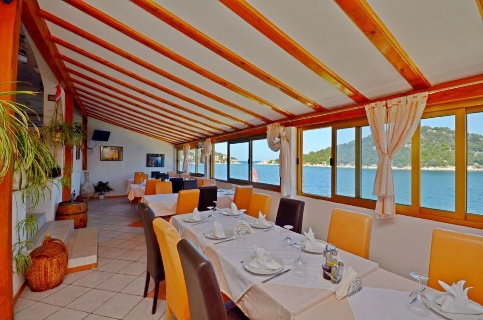 Apartments and Rooms Barbara