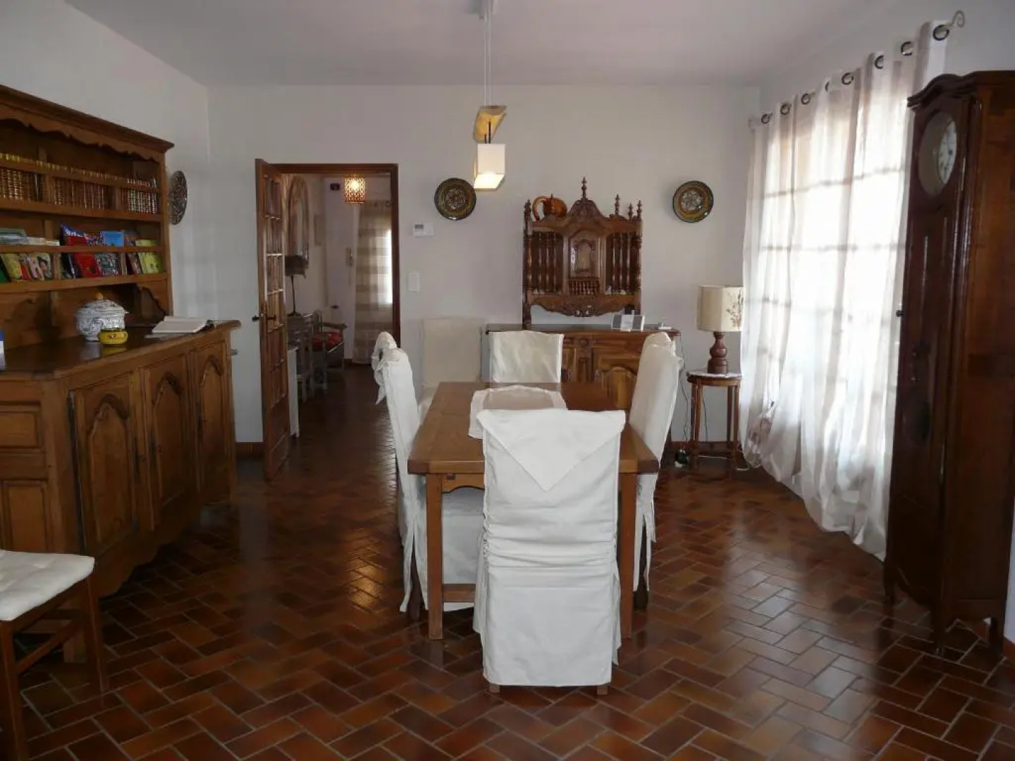 Maison de vacances avec piscine privée, possédant une très une jolie vue sur le Luberon, agréable jardin, située à Mérindol, 8 personnes, LS2-153 MAGNIFI