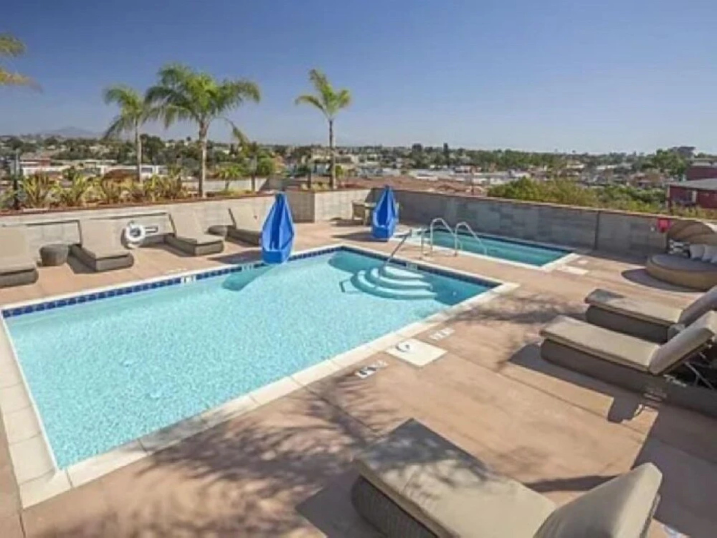 King Beds Suite 307NC