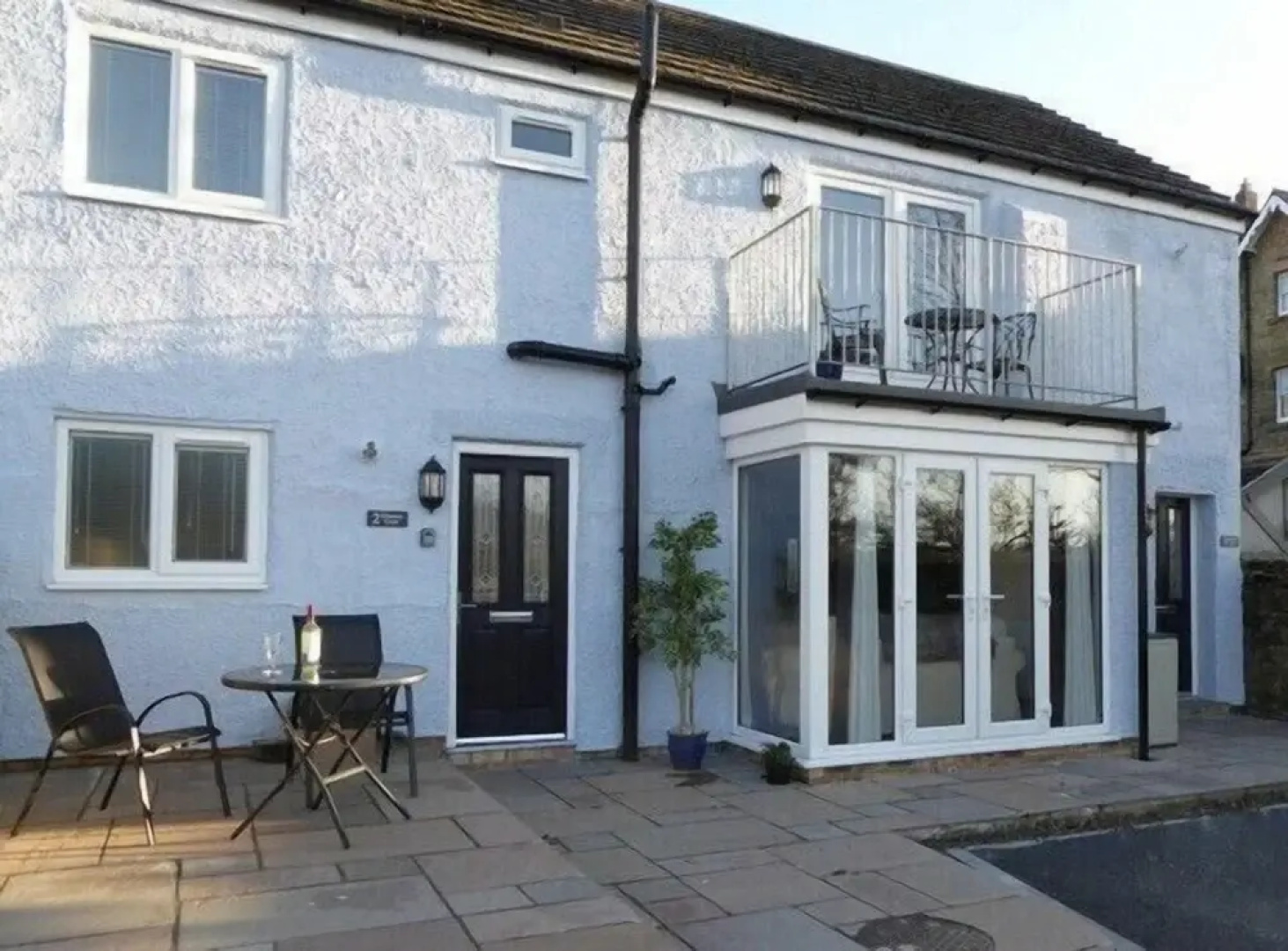 Schooner Court No1