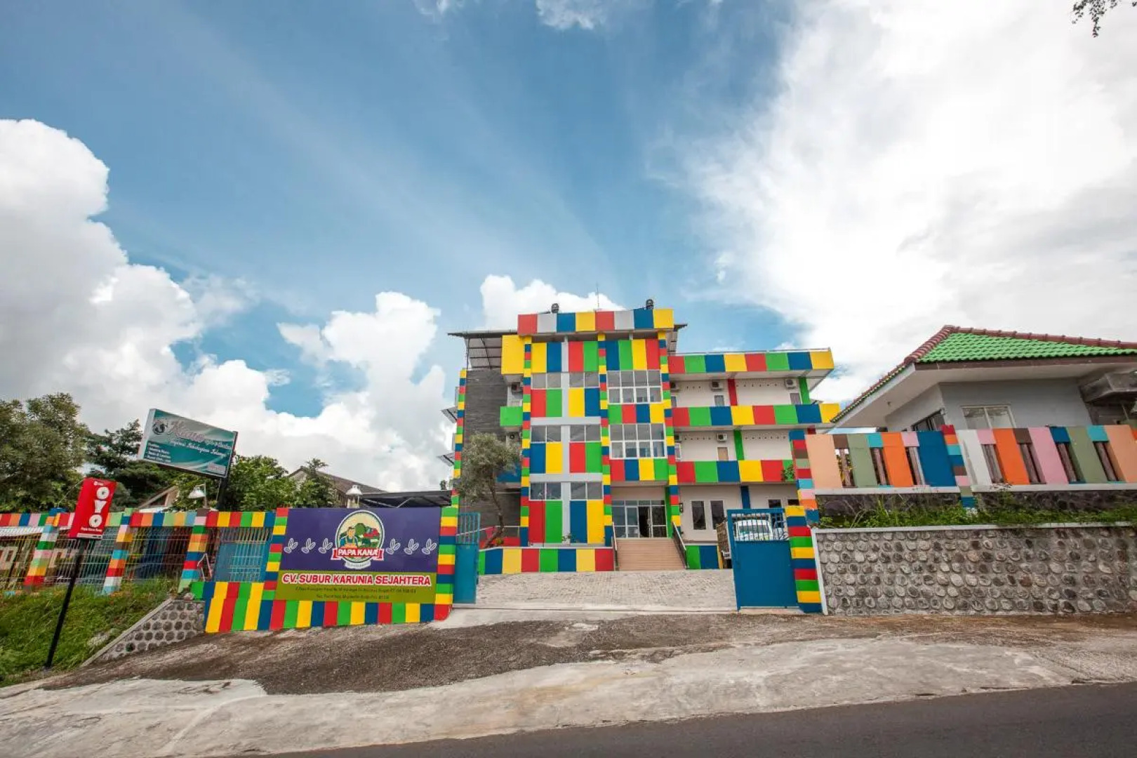 OYO 3165 Papa Kana Farm