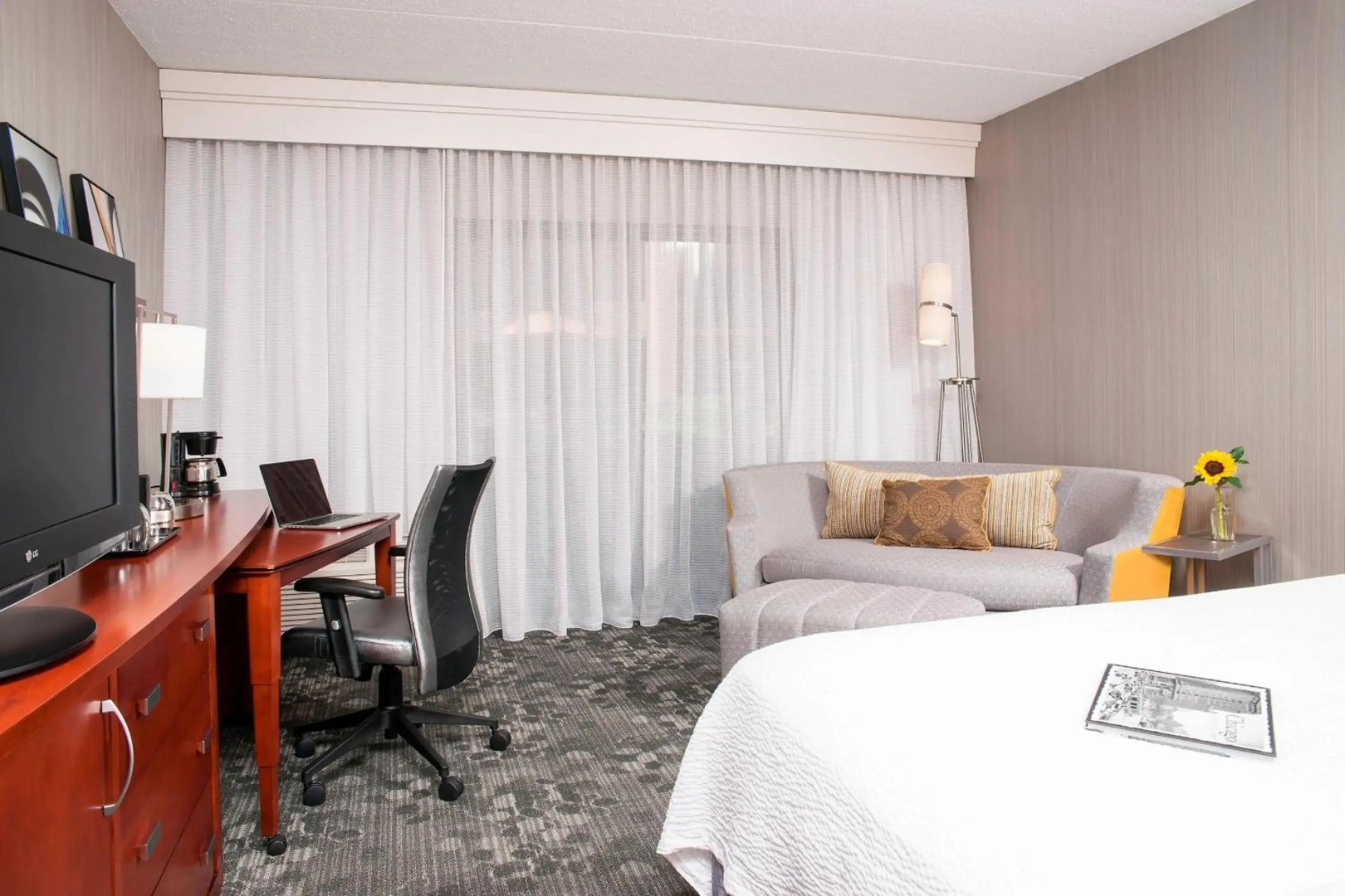 Courtyard by Marriott Chicago Glenview/Northbrook