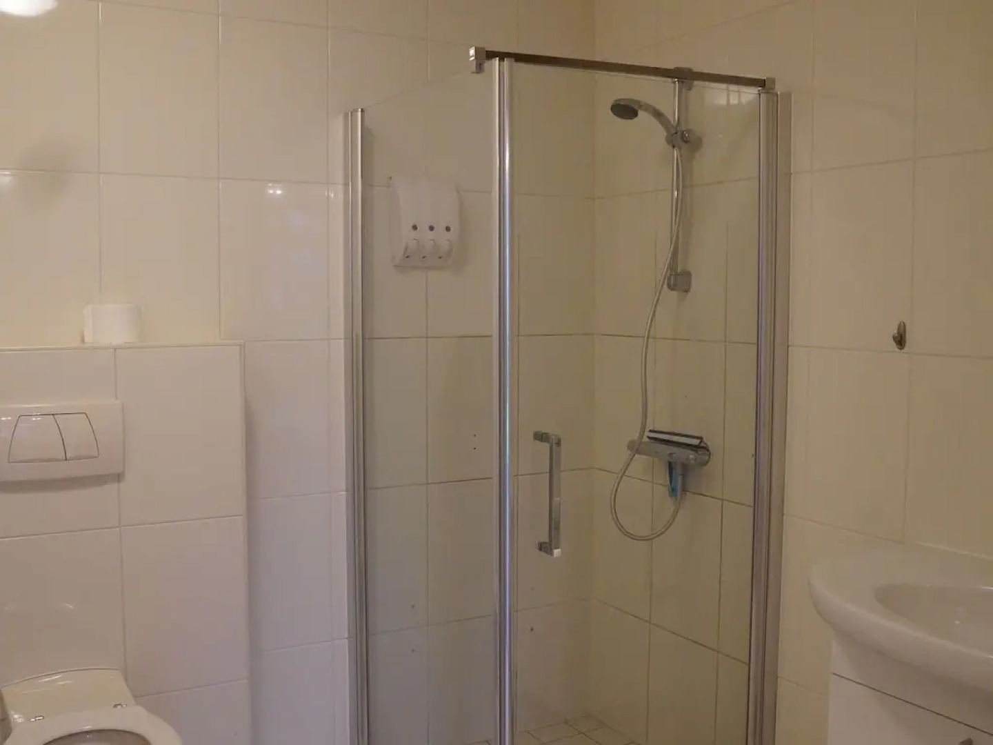 Comfortable House With hot tub