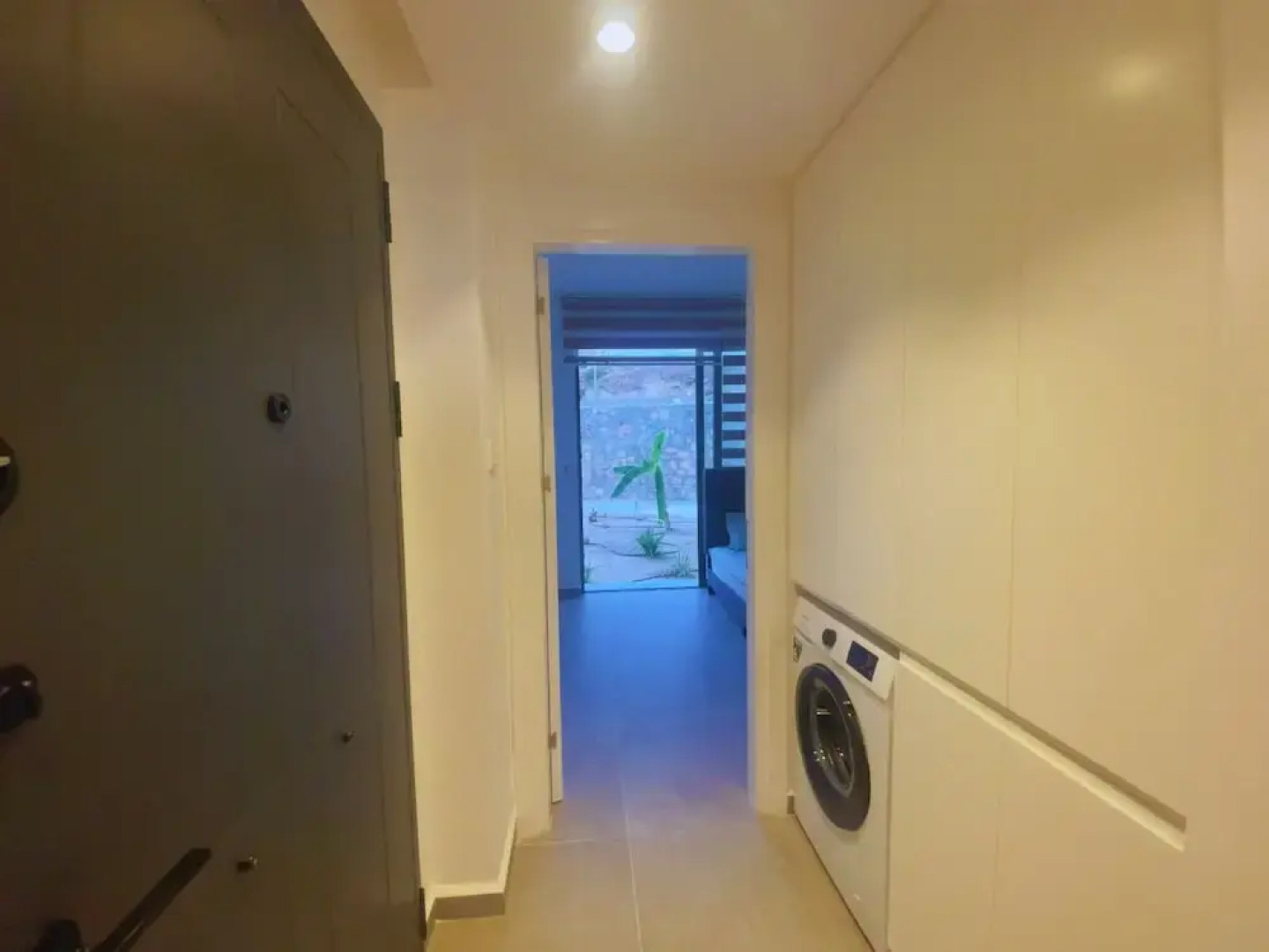 Wake Up by the Sea · Oceanfront Garden Retreat With Pool