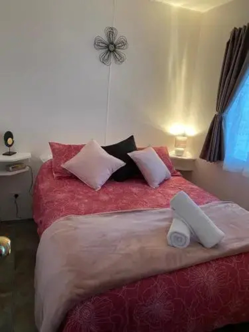 Rocks Retreat Cabin - Seal