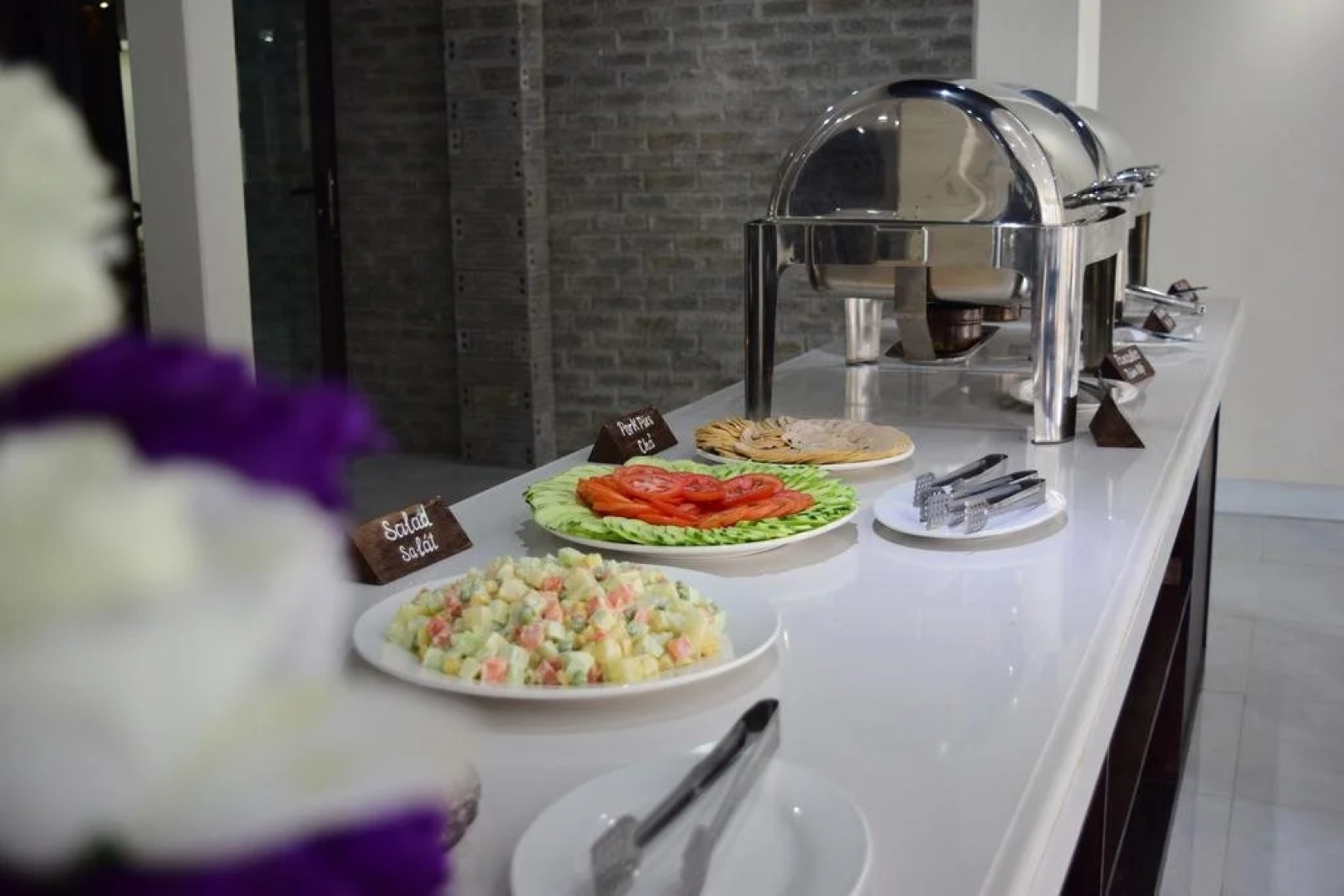 Phuong Nam Mountain View Hotel