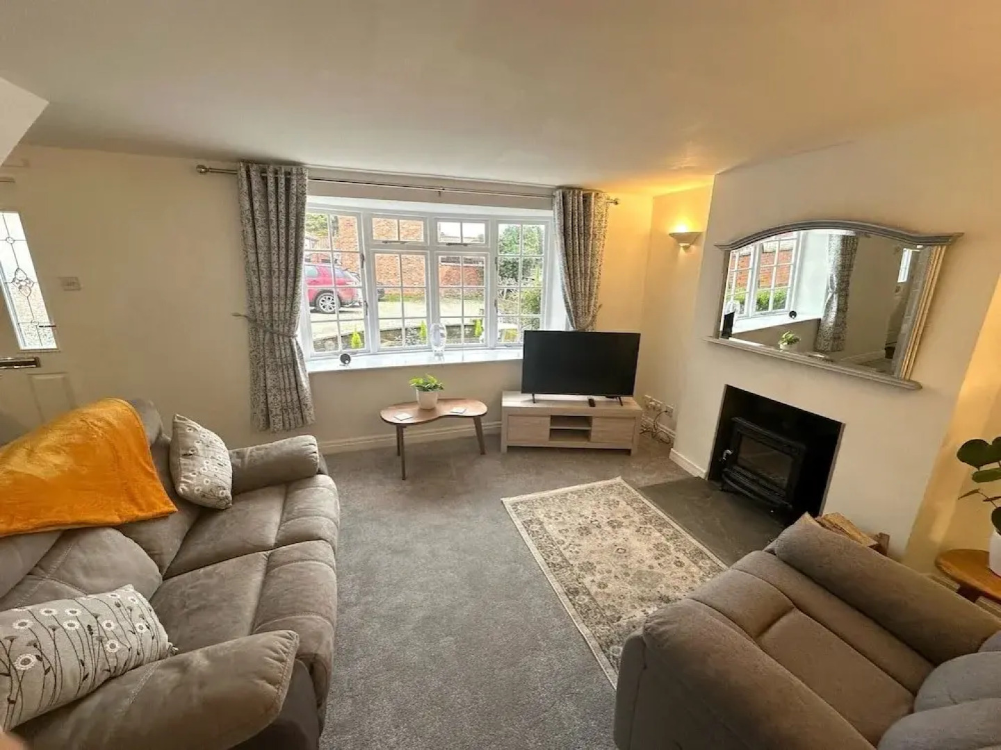 2 Bedroom Cottage Free Private Parking Fire Place