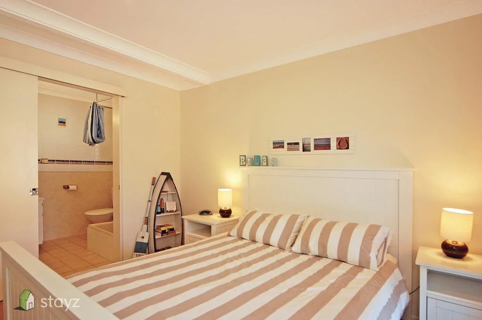 Hayes Beach House, Jervis Bay - Pet Friendly Award Winner - Fireplace