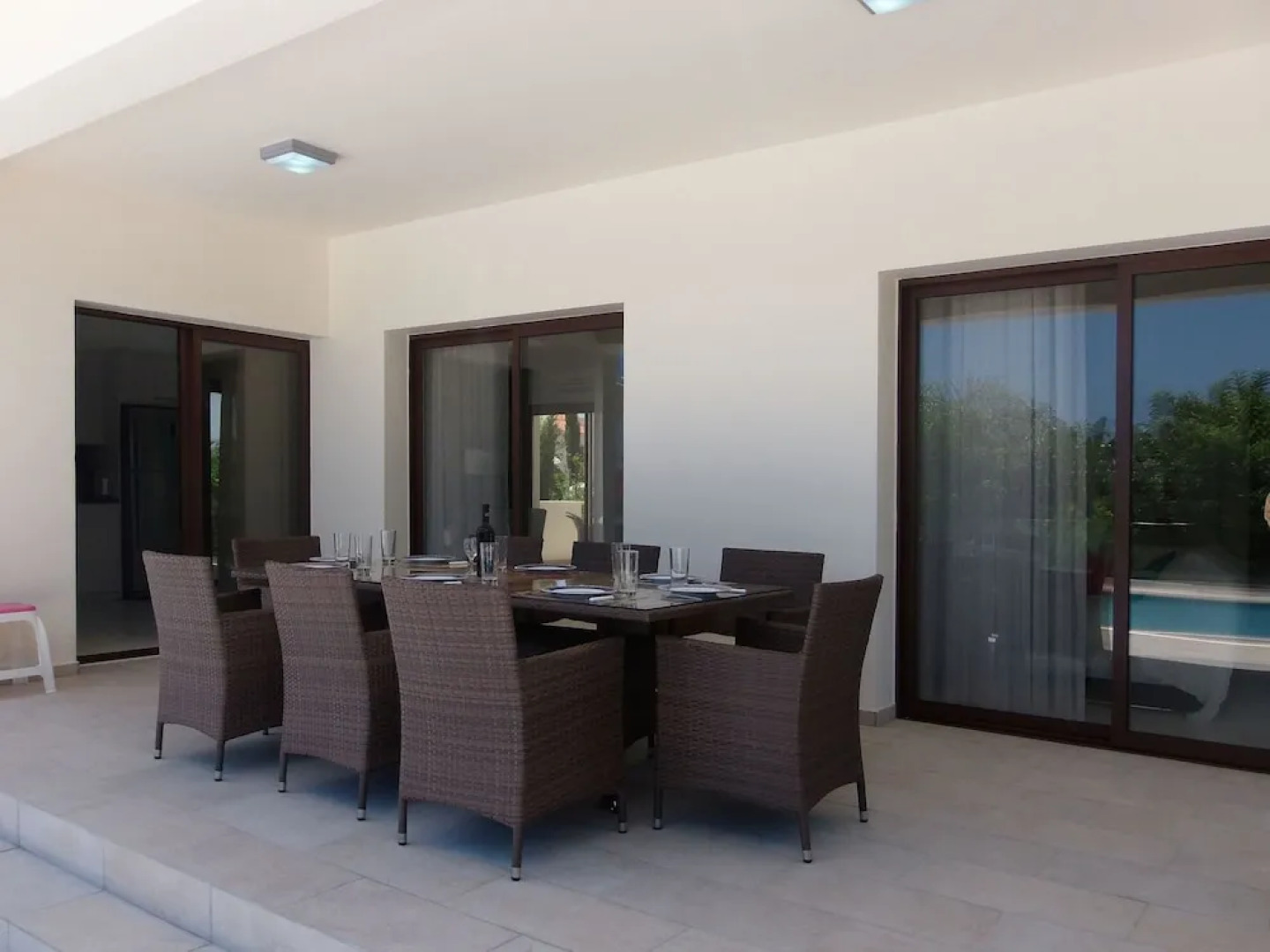 Villa Grecian 1 Platinum