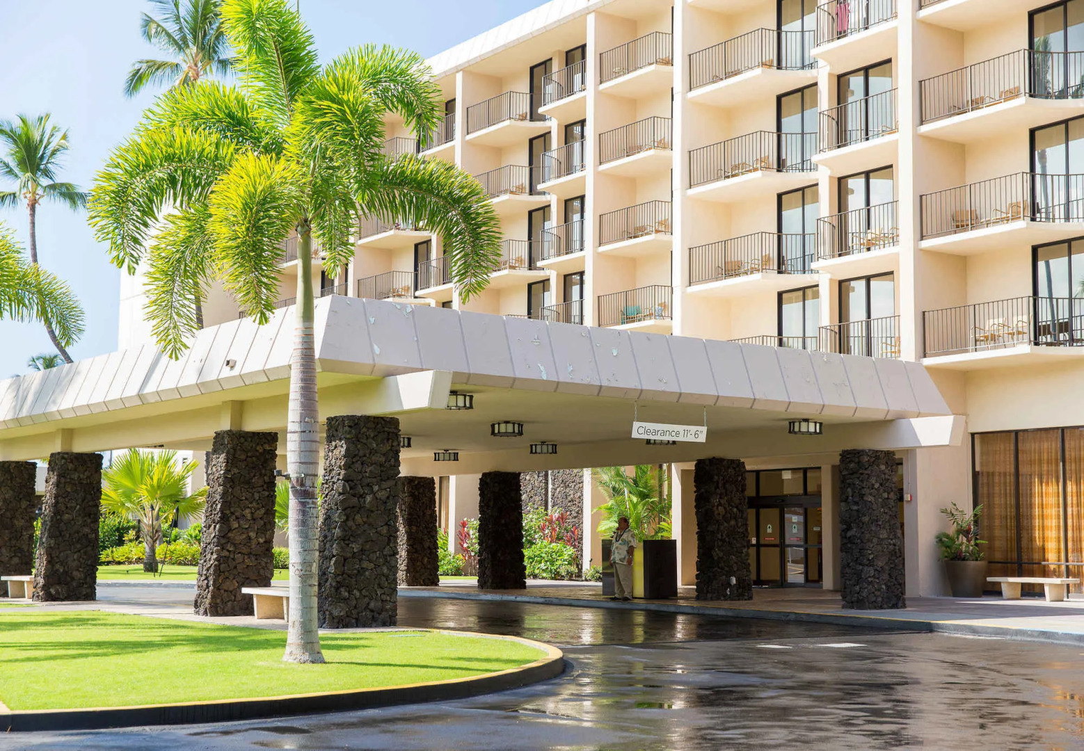 Courtyard by Marriott King Kamehameha's Kona Beach Hotel