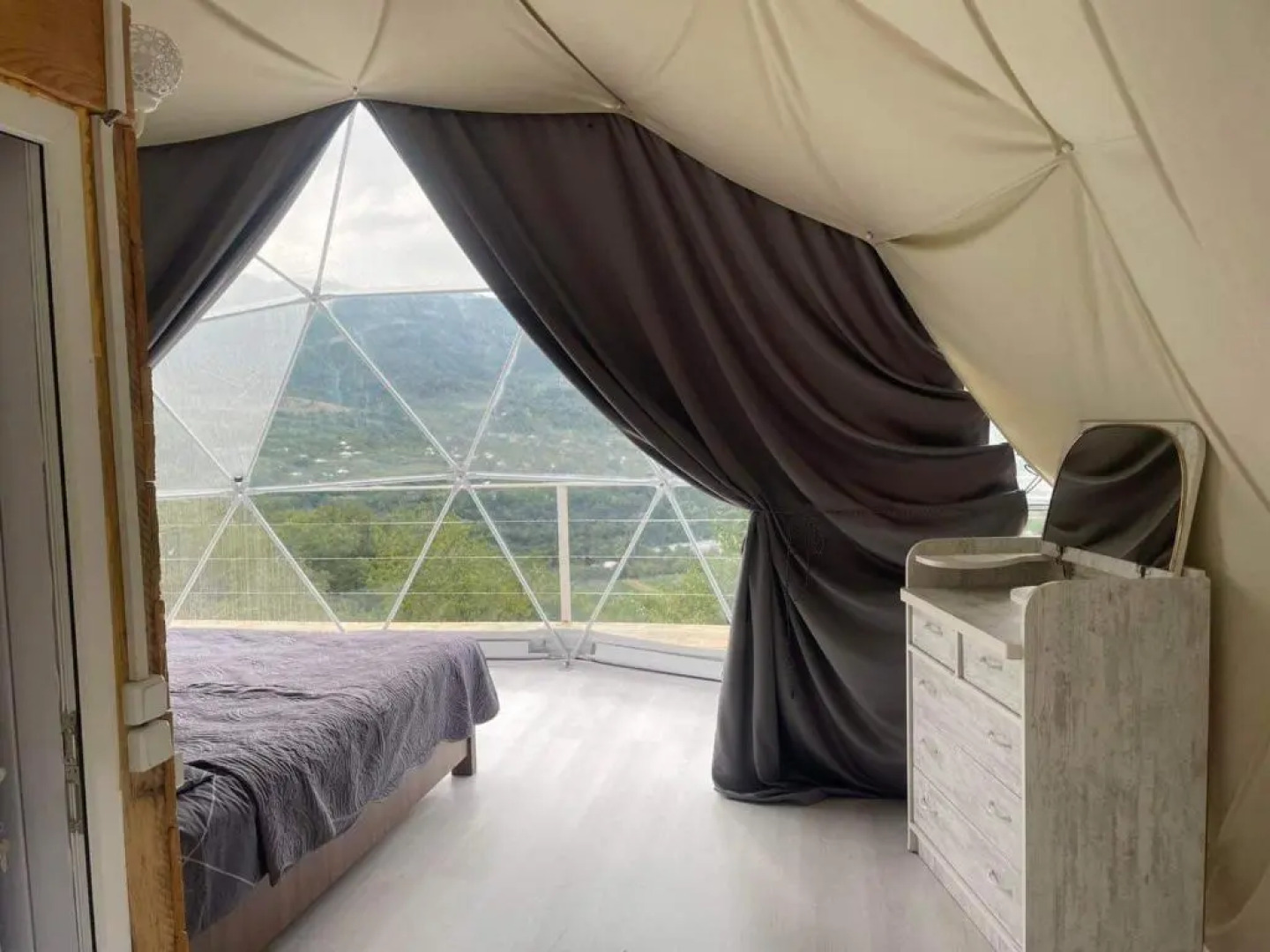 4 seasons. 4 სეზონი Glamping Georgia Racha