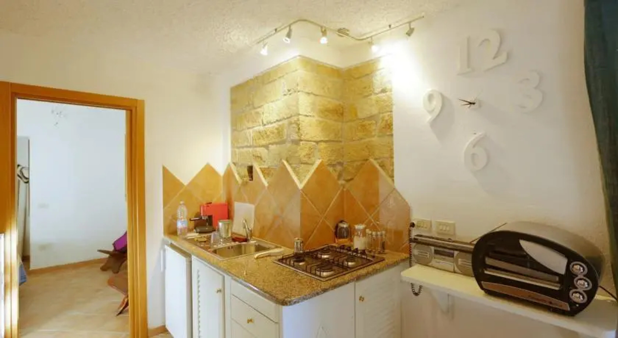 Casa bianca rossa viola