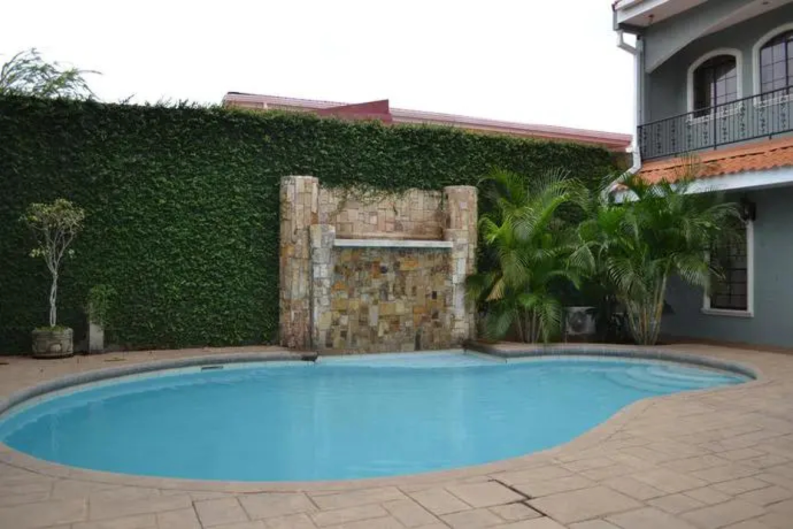 Hotel Leon Inn