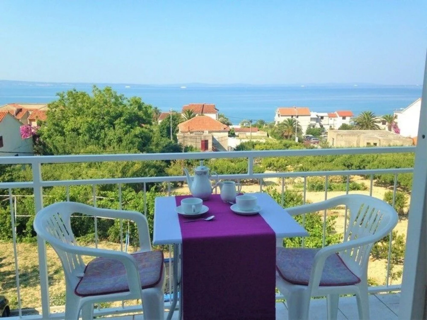 Apartments and Rooms Mladenka