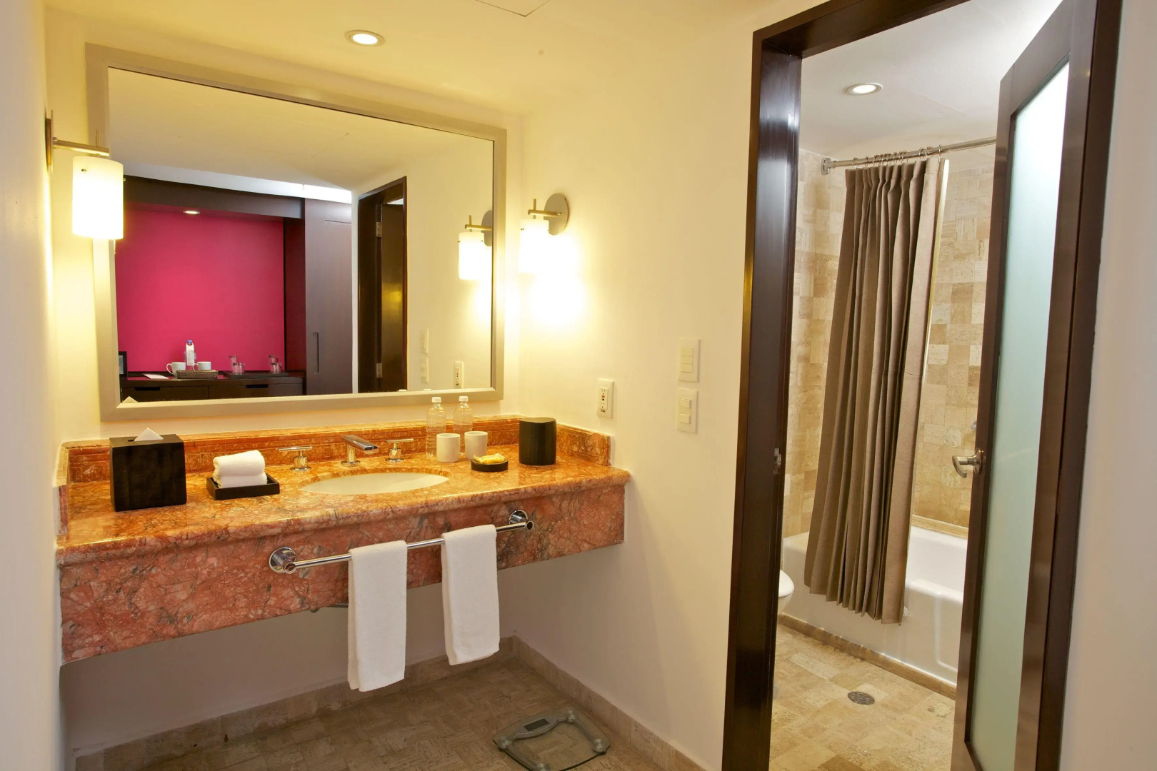 Krystal Grand Cancun