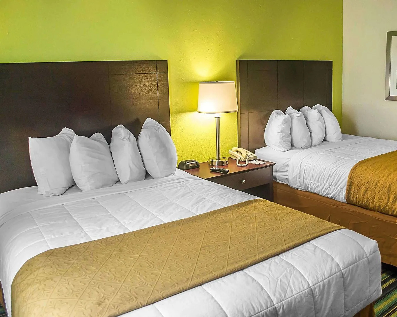 Cedar Stables Inn and Suites