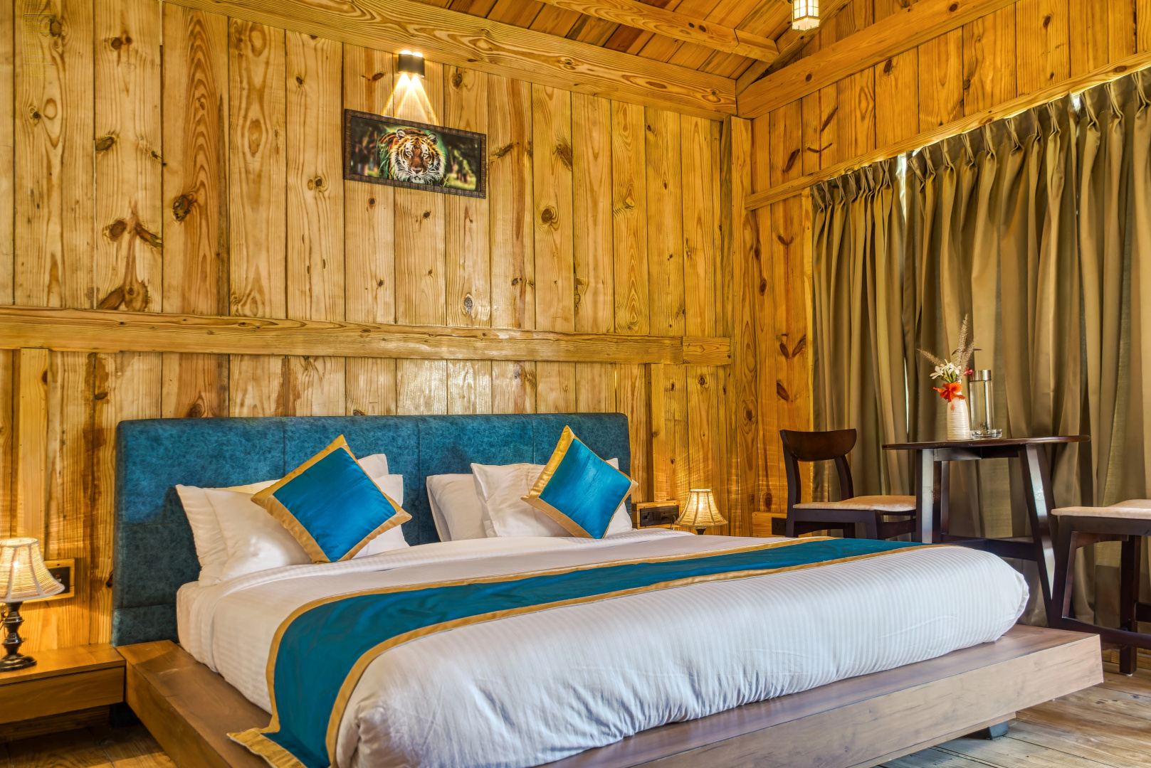 Pumpkin Hotel's Tusk N Woods
