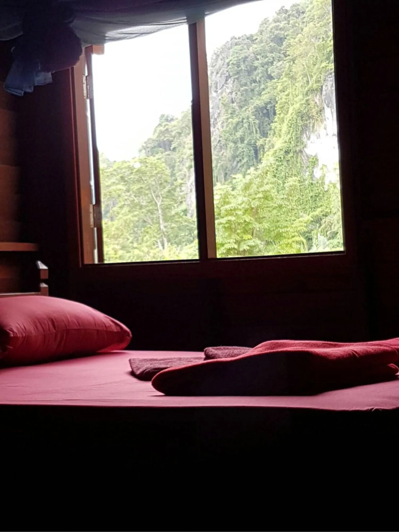 Phanom Bencha Mountain Resort