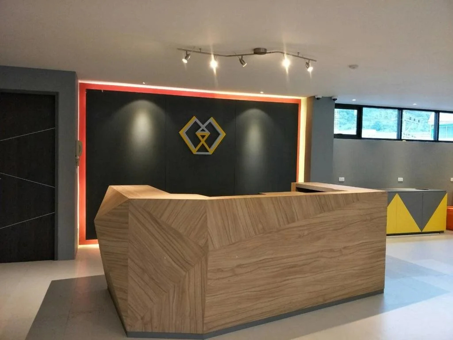 Wake Up Aonang Hotel