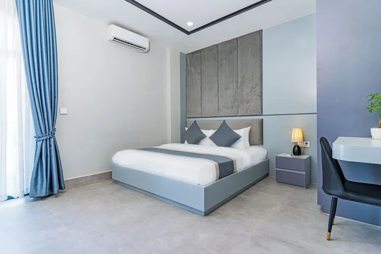 The Square Kampot Hotel