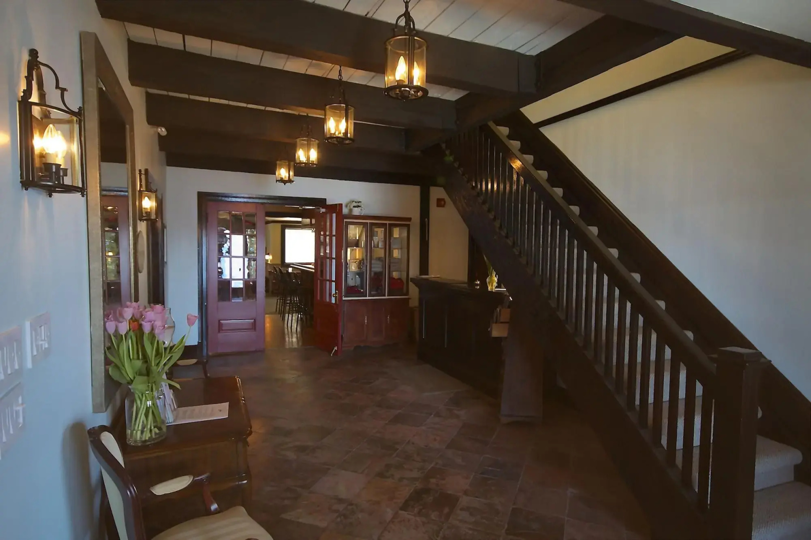 Sir Sam's Inn