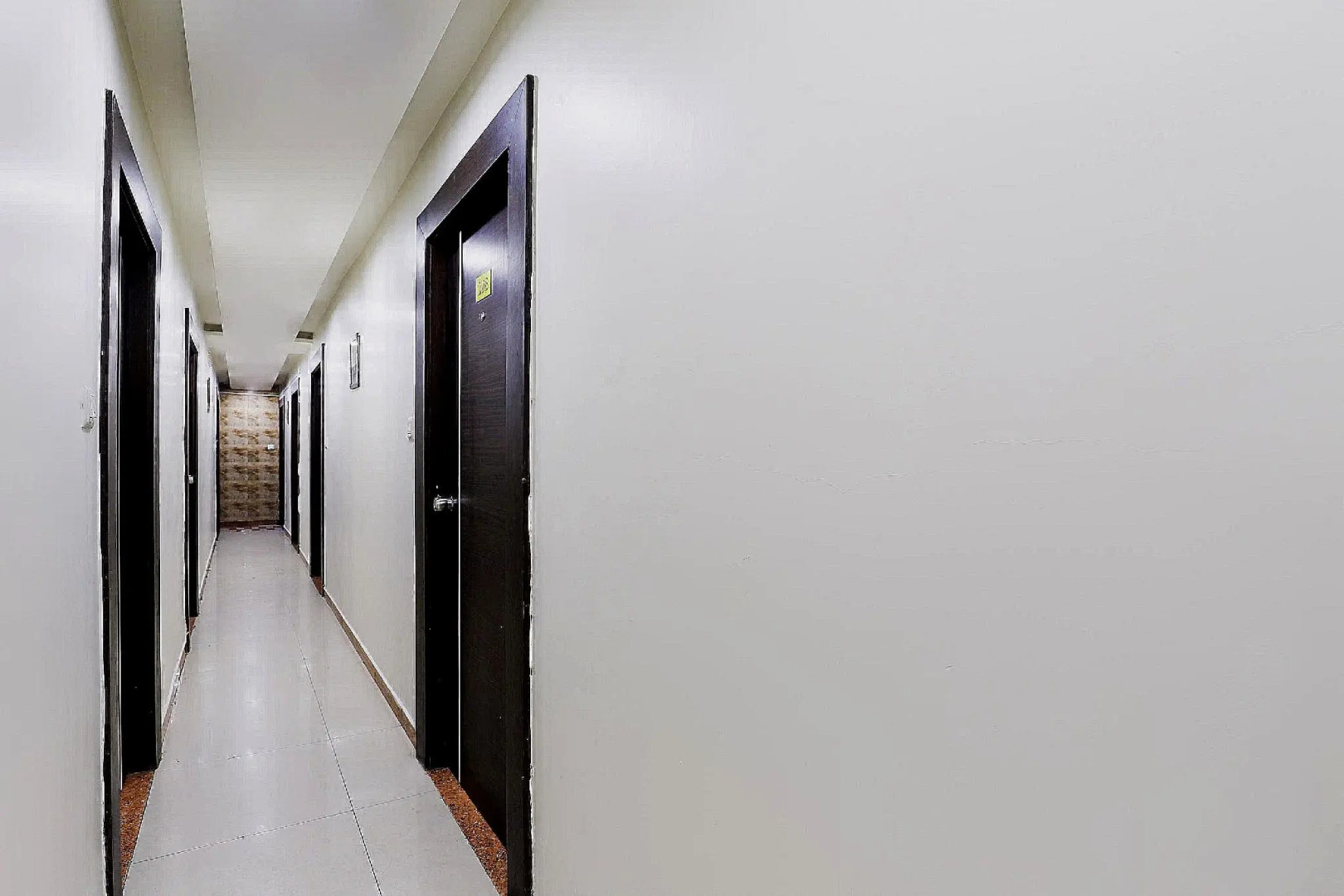 OYO 82027 Vijay Palace