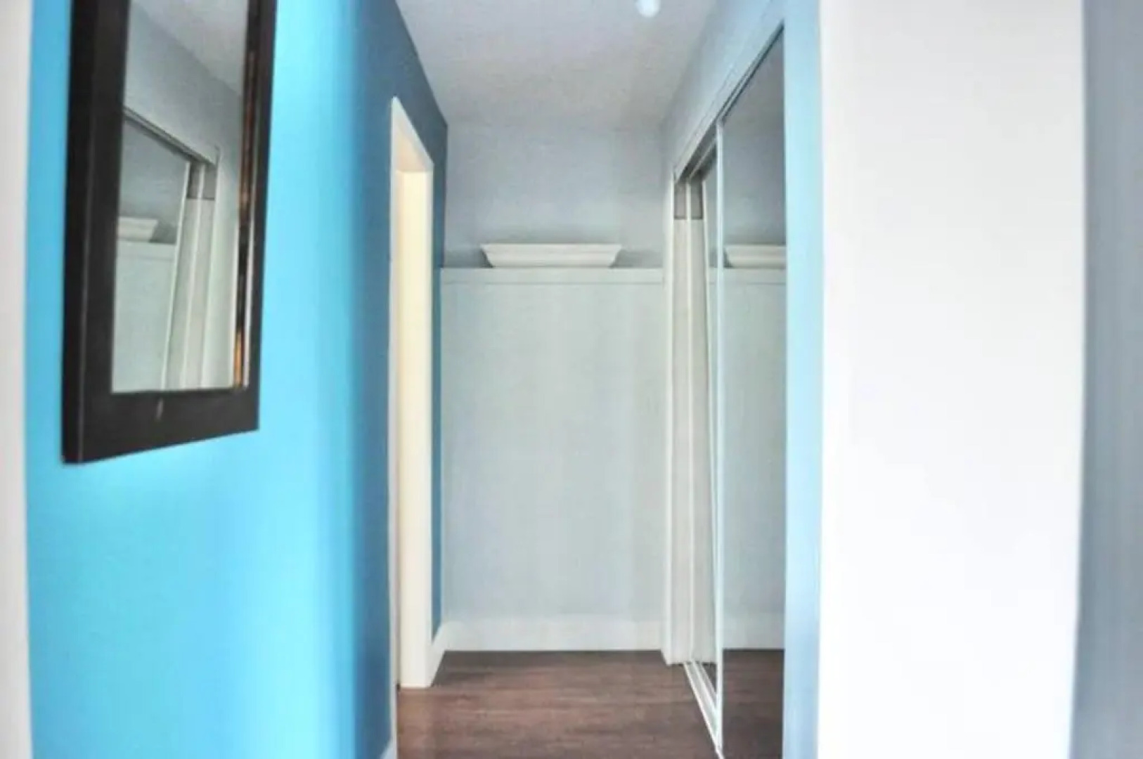 Cozy 1 BD Suite Centrally Located North Vancouver