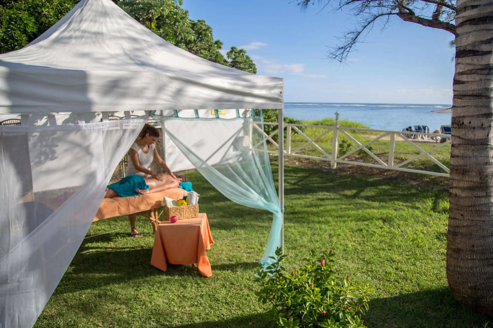 Le Nautile Beachfront