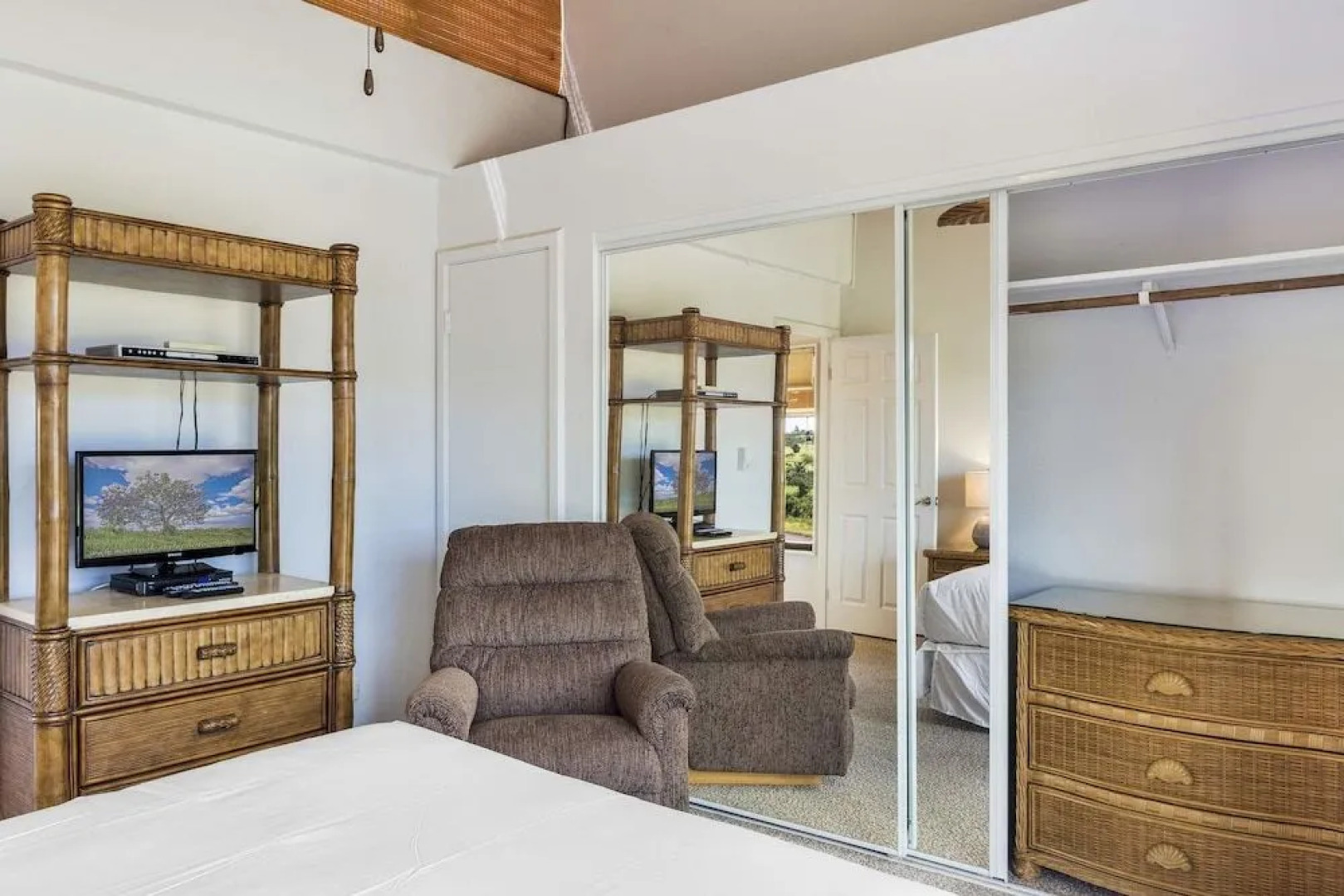 Kahana Villa Condo Apt E701 - 2 Br Condo